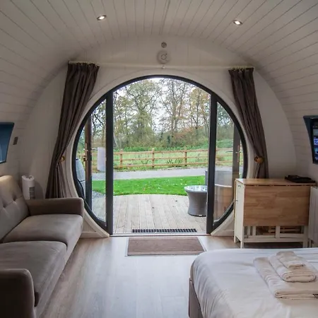 High Oaks Grange - Glamping Hotel Pickering Exterior photo