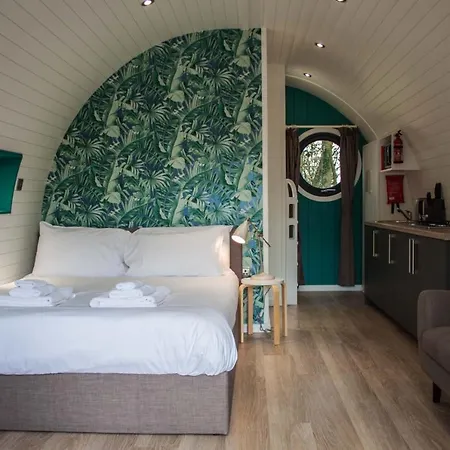 High Oaks Grange - Glamping Hotel Pickering Exterior photo